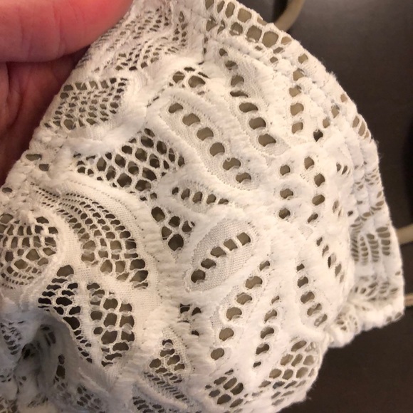 Tan & Lace Bikini - Picture 4 of 4